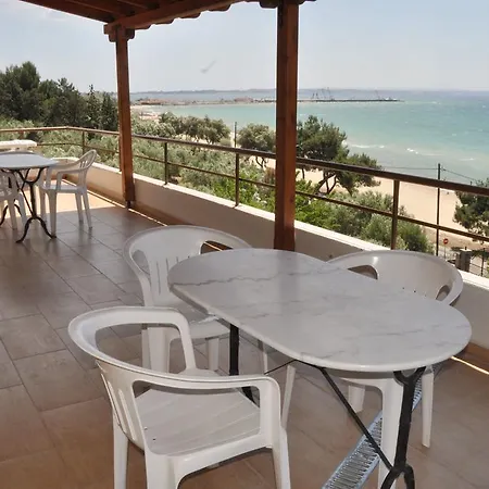 Apartment Bambola Nea Moudania